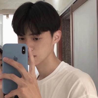 2023最火男生头像成熟(24张)