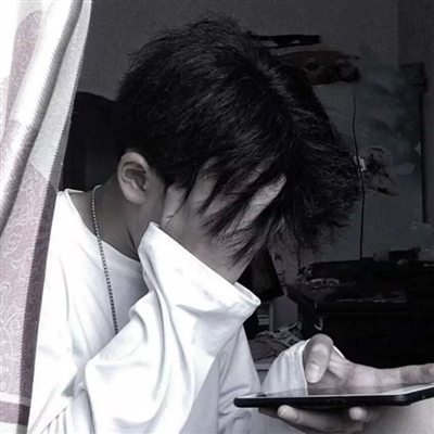 一眼就惊艳的男生头像(24张)