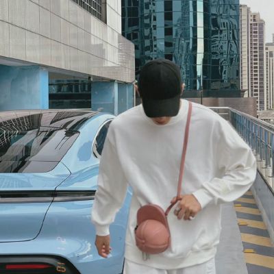 很罕见又很好看头像男生真人(26张)