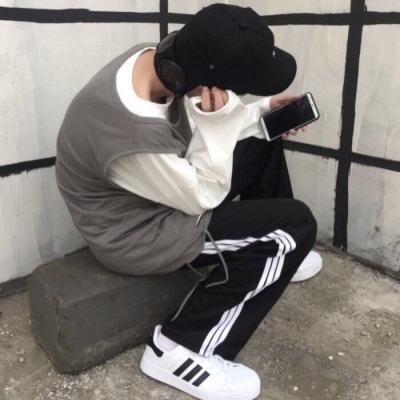 独一无二与众不同头像男伤感(24张)