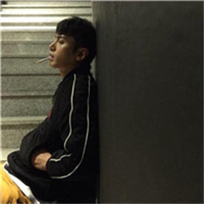 独一无二与众不同头像男伤感(24张)