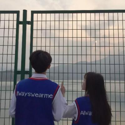 初中生情侣头像一对两张(精选24张)