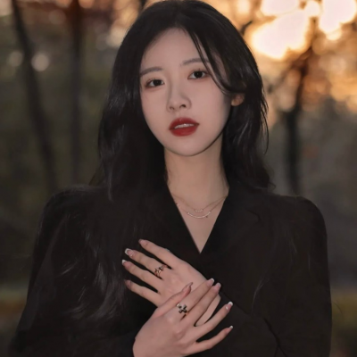 女人专用的微信头像(精选24张)