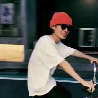 高清男生气质干净的头像(精选28张)