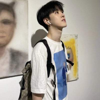 高清男生气质干净的头像(精选28张)