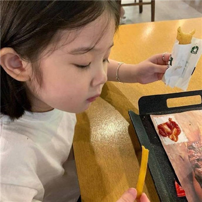 辣妈头像ins高级质感(精选24张)