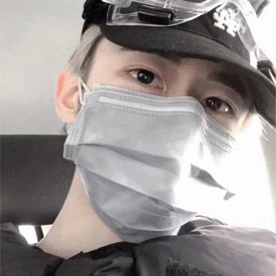 2023年最火的帅哥微信头像(精选24张)