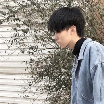 2023年最火的帅哥微信头像(精选24张)