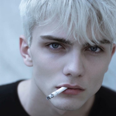 2023年最火的帅哥微信头像(精选24张)