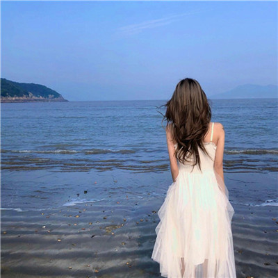 2023最火女性微信头像(24张)