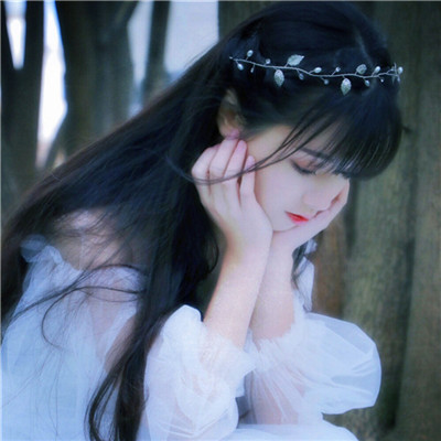 2023最火女性微信头像(24张)