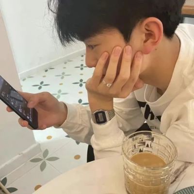 2023最火帅气真人版头像(精选30张)