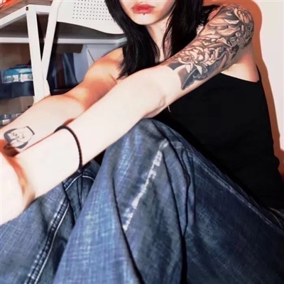 2023年最火拽姐头像(精选24张)