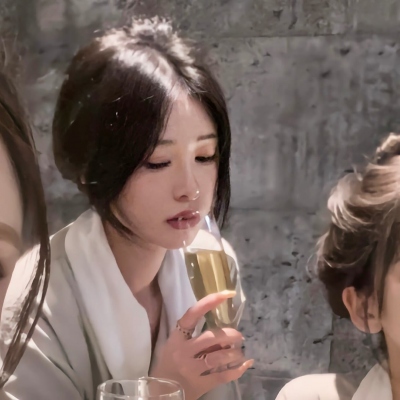 2023年最火拽姐头像(精选24张)