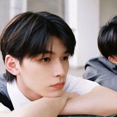 2023最帅的男人头像(24张)