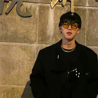 2023年最潮流男头像(精选24张)