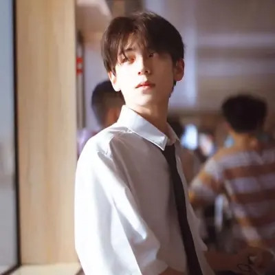 2023年最潮流男头像(精选24张)