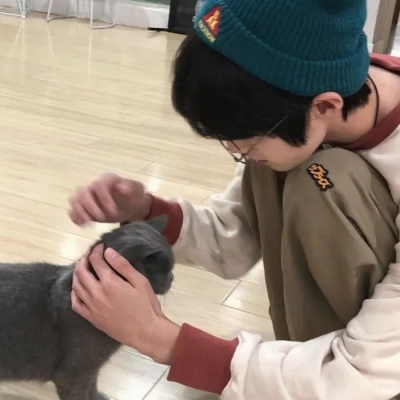 2023高冷最火的头像(精选32张)