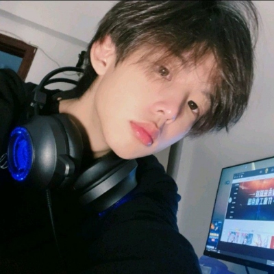 2023高冷最火的头像(精选32张)