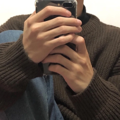 2023高冷最火的头像(精选32张)