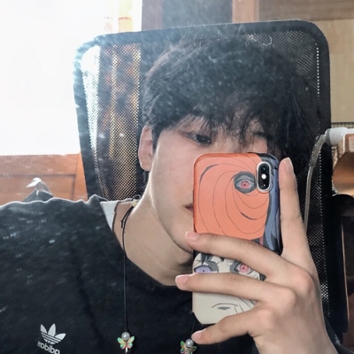 2023高冷最火的头像(精选32张)