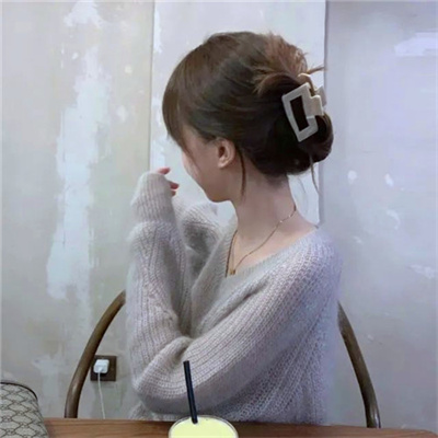 干净又好看的气质头像女(34张)