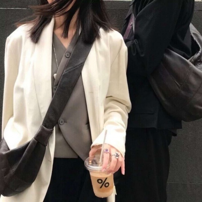 干净又好看的气质头像女(34张)