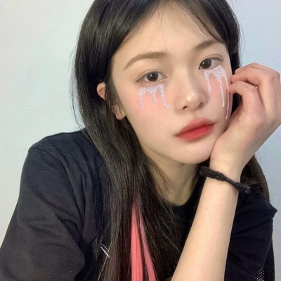 干净又好看的气质头像女(34张)