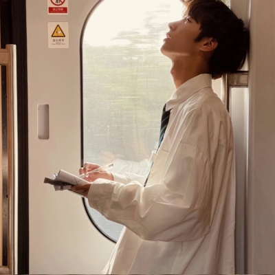 很独特的头像图片男生(精选28张)