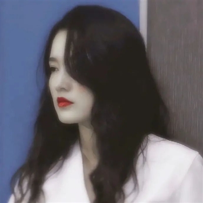 安静又温柔又沉稳的女生头像(精选24张)