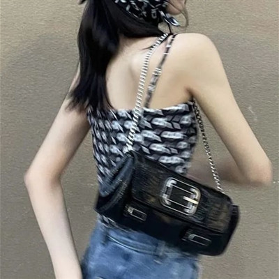 安静又温柔又沉稳的女生头像(精选24张)