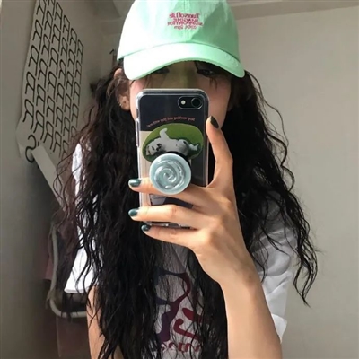 安静又温柔又沉稳的女生头像(精选24张)