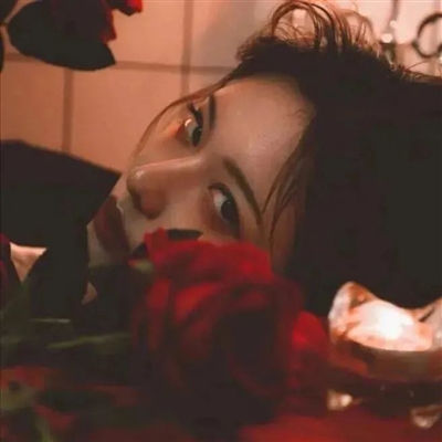 安静又温柔又沉稳的女生头像(精选24张)