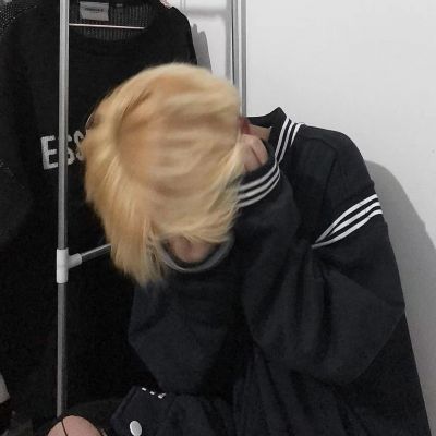 图片壁纸2023最火男生头像(24张)