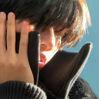 图片壁纸2023最火男生头像(24张)