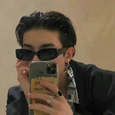 图片壁纸2023最火男生头像(24张)