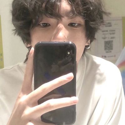 微信头像百看不腻的男(精选24张)