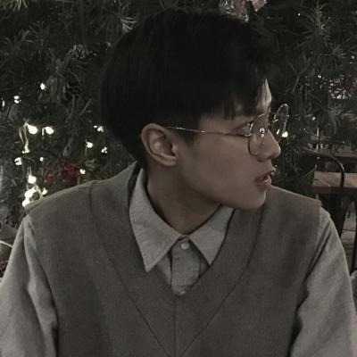 微信头像百看不腻的男(精选24张)