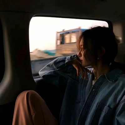 一看就让人心疼的女生头像(精选22张)