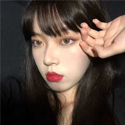 一看就让人心疼的女生头像(精选22张)