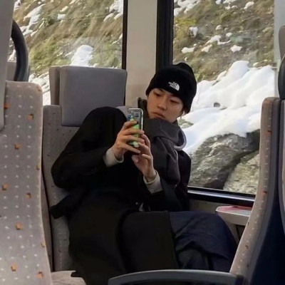 彻底绝望的头像男生(22张)