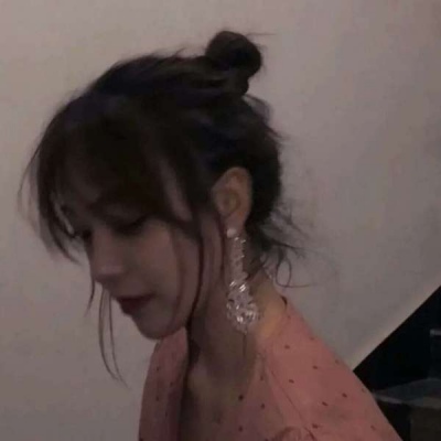 满眼都是遗憾的头像女(24张)