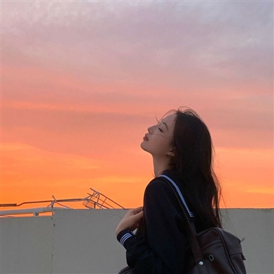 满眼都是遗憾的头像女(24张)