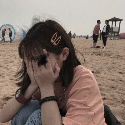 让人心碎到哭的头像女背影(精选30张)