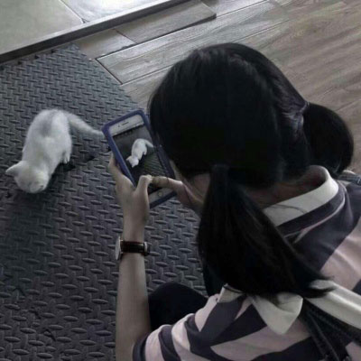 让人心碎到哭的头像女背影(精选30张)