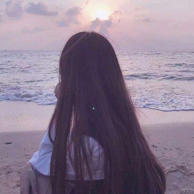 让人心碎到哭的头像女背影(精选30张)