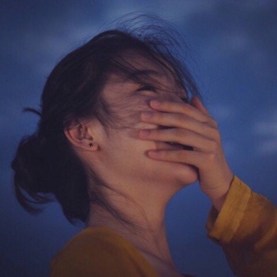 2023最火的伤感女头像(18张)