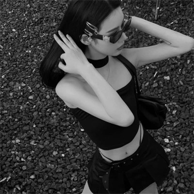 2023年最霸气黑白头像(精选24张)