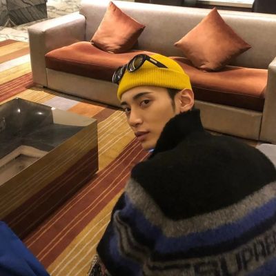 又酷又潮的男生头像(精选24张)