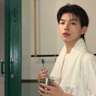 又酷又潮的男生头像(精选24张)